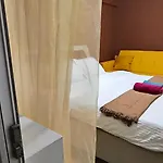 Old Town Central Apartment With 4 Private Bedrooms For Up To 14 People