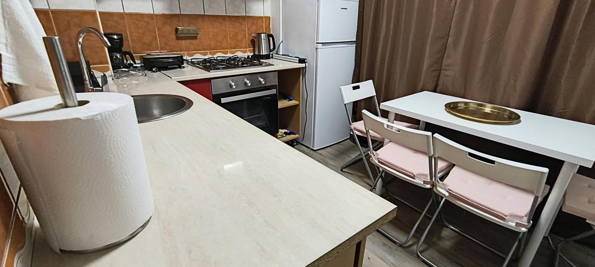 Apartament Old Town With 4 Private Bedrooms For Up To 14 People Bucureşti