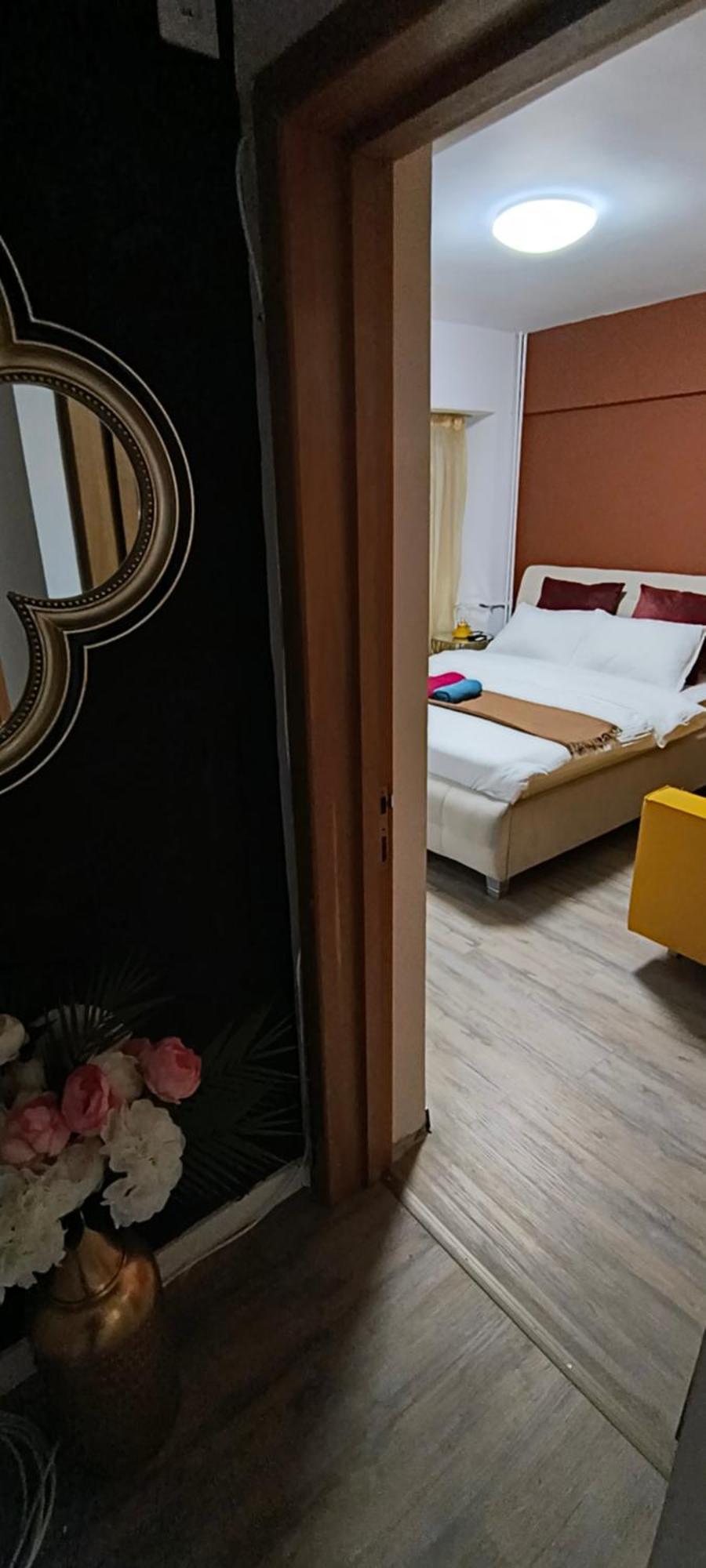 Apartament Old Town With 4 Private Bedrooms For Up To 14 People *