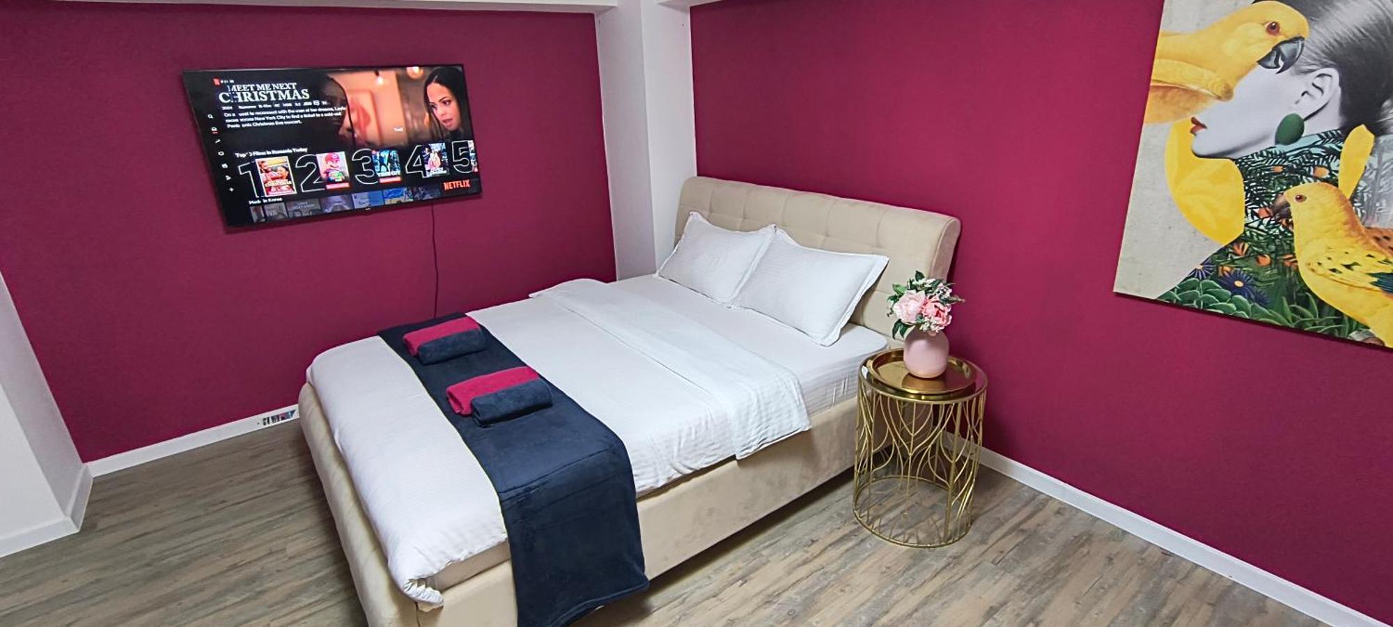Old Town With 4 Private Bedrooms For Up To 14 People Bucureşti